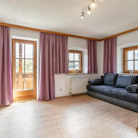 Seppen 3 Apartment
